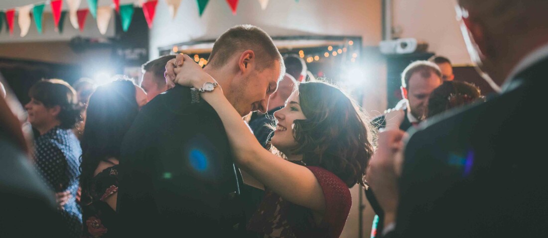 Danni Pat The Globe Hay On Wye Wedding 343